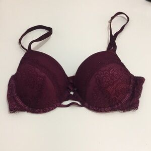 Lacy push up bra